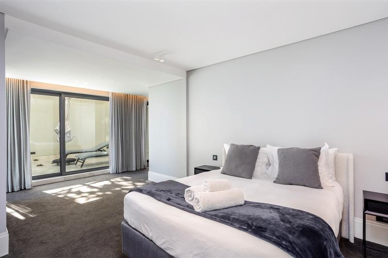 5 Bedroom Property for Sale in Bantry Bay Western Cape